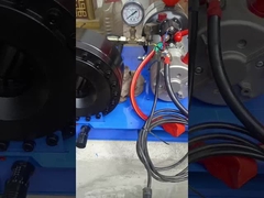 मैनुअल ब्रेडेड नली क्रॉपर बैटरी ड्राइव हाइड्रोलिक नली पाइप क्रिमिंग मशीन 6-51 मिमी