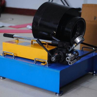 अच्छी कीमत इंडस्ट्रियल ब्लू कलर मैनुअल होज़ क्रिम्पिंग मशीन 10 - 20s/Pcs स्पीड ऑनलाइन