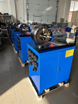 उच्च दक्षता वाली रबड़ की नली को कुचलने की मशीन 600T कुचलने का बल 220v/240v/380v/415v