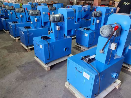 अच्छी कीमत 2850 आरपीएम मोटर रबर नली काटने की मशीन नली के काटने की सीमा के साथ ऑनलाइन