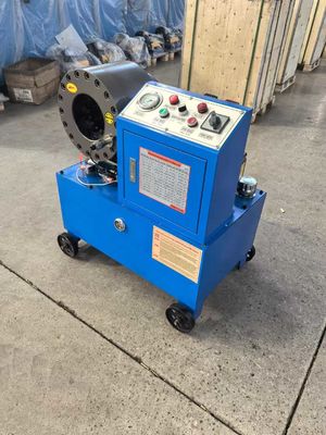 अच्छी कीमत 4 पहियों के साथ फोर्जिंग प्रक्रिया वेल्डिंग बिंदुओं के बिना एक टुकड़ा एक टुकड़ा आकार सामग्री उच्च कठोरता पहनने के प्रतिरोध तेल पंप दबाव नली Crimping मशीन Dx68 नली Crimper ऑनलाइन