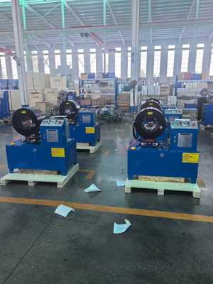 4 इंच हाइड्रोलिक होज़ क्रिम्पिंग मशीन पीएलसी नियंत्रण के साथ 16 डाइज़ 6-102 मिमी रेंज