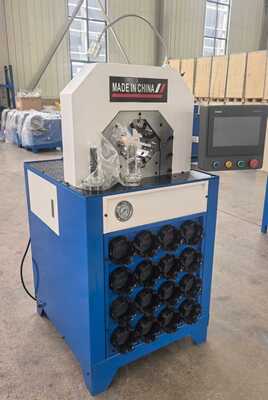 अच्छी कीमत 3 इंच हाइड्रोलिक नली क्रिमपिंग मशीन 2800KN क्रिमिंग बल और 31.5MPA रेटेड दबाव के साथ ऑनलाइन