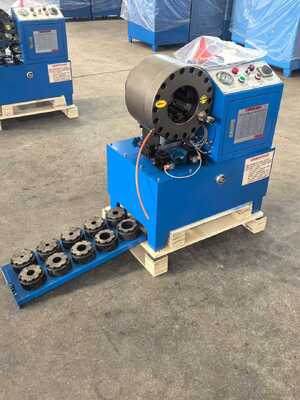 2.5L/5L/10L आउटपुट वॉल्यूम और 220v/240v/380v/415v वोल्टेज विकल्पों के साथ मोबाइल हाइड्रोलिक नली क्रिमपिंग मशीन