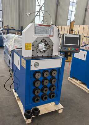 3 इंच पीएलसी नियंत्रण हाइड्रोलिक नली क्रिमिंग मशीन 15 कुशल नली दबाने के लिए विनिमेय मर जाता है के साथ