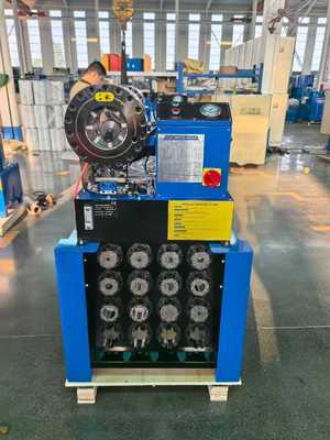 P38 हाइड्रोलिक होज़ क्रिम्पिंग मशीन 6-38mm 300T बल 8 डाई सेट