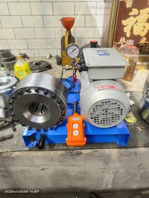 इलेक्ट्रिक 220V हाइड्रोलिक होज़ क्रिम्पिंग मशीन, 2.2KW पावर और टिकाऊ स्टील निर्माण के लिए 1 साल की वारंटी के साथ