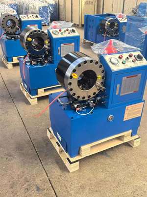 डीएक्स68 मोबाइल नली क्रिमपिंग मशीन 600T क्रिमिंग बल और 200 पीसी प्रति घंटे दक्षता के साथ