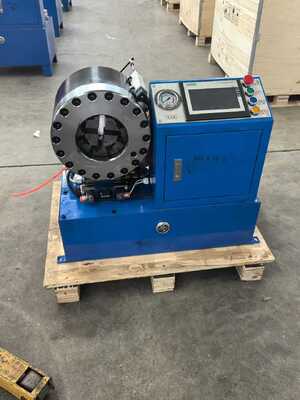 अच्छी कीमत 2.5 इंच हाइड्रोलिक नली क्रिमपिंग मशीन तेजी से परिवर्तन मोल्ड उपकरण और 10 विनिमेय मोल्ड के साथ बहुमुखी क्रिमिंग के लिए ऑनलाइन