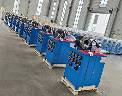 अच्छी कीमत 600T 31.5Mpa रबर होज़ क्रिम्पिंग मशीन उच्च मॉडल नीला रंग 3kw मोटर बटन नियंत्रण सिस्टम 220v/240v/380v/415v वोल्टेज 6-51mm क्रिम्पिंग रेंज और 10 इंटरचेंजेबल डाइज़ के साथ ऑनलाइन